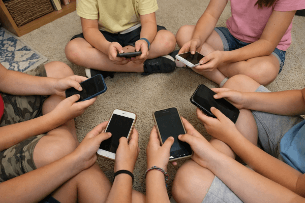 Dependenta de ecrane